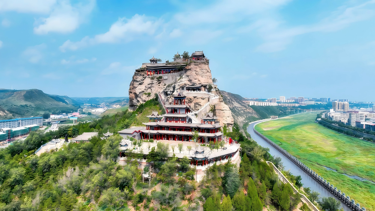 神木二郎山全景